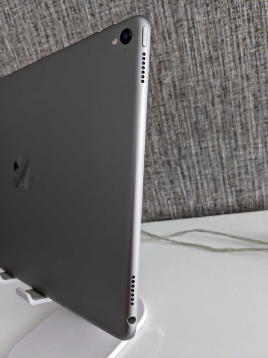 Apple iPad Pro на 32 GB #128