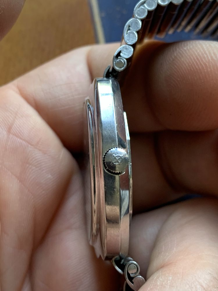 Zegarek vintage  Zodiac Astroquartz 70’ stalowka 38,5mm esa .940.111