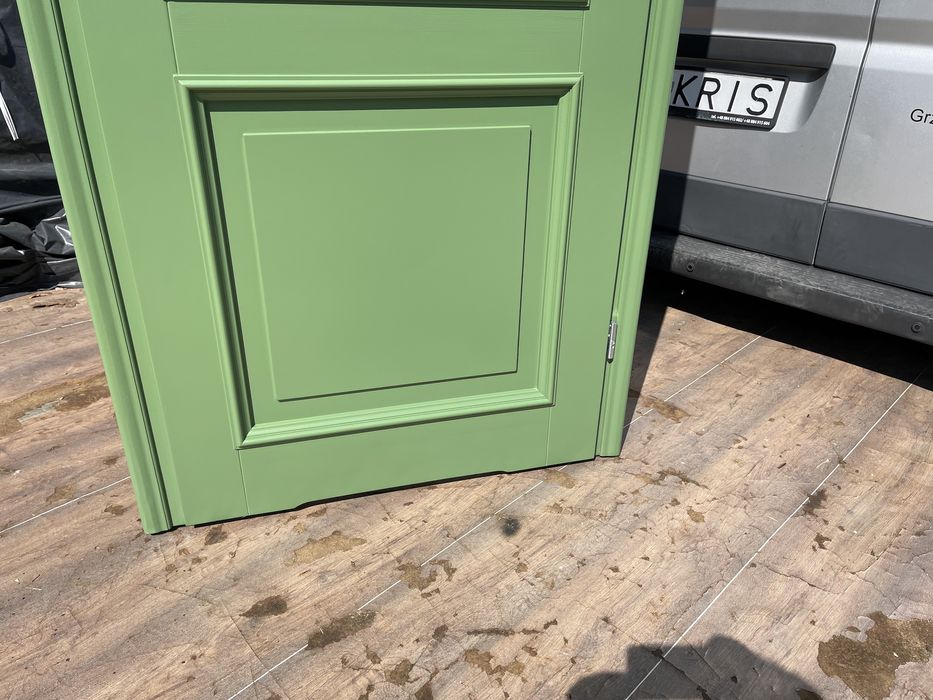 Drzwi drewniane wewnętrzne  sosnowe retro  ral 6011