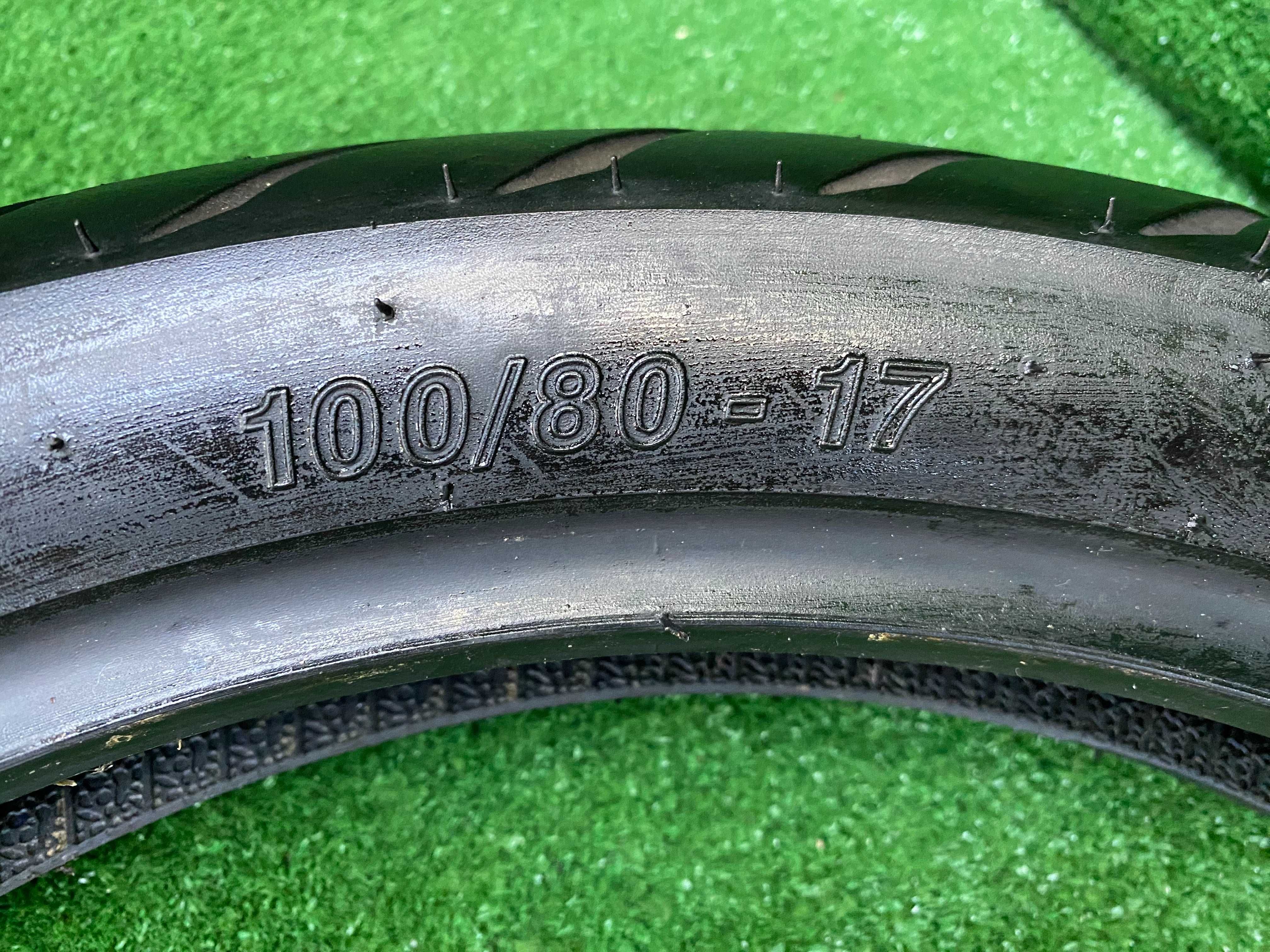 100/80/17 mitas MC25 Bogart pneu usado mota