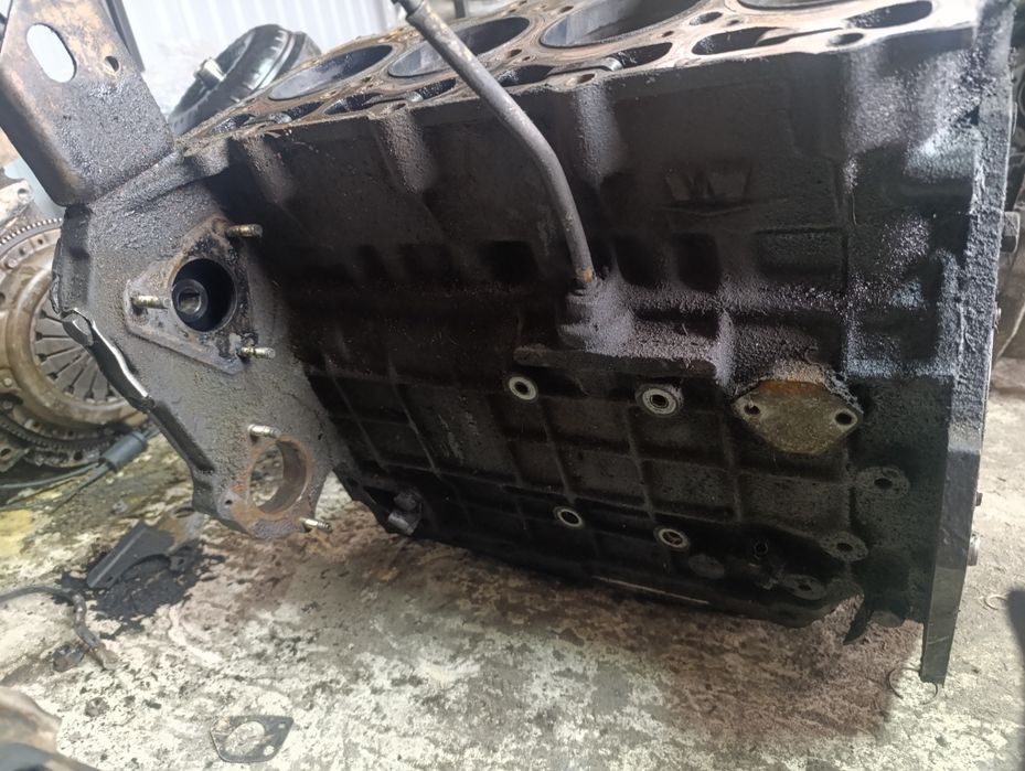 Блок циліндрів двигуна 2.5 D Vm425 Chrysler Voyager Dodge Ram Van