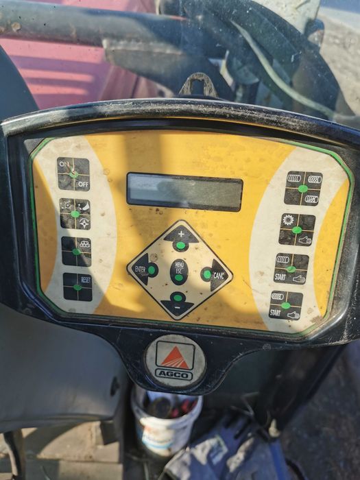 Prasa presa Massey Ferguson166v to samo co Gallignani,Fendt,Kverneland