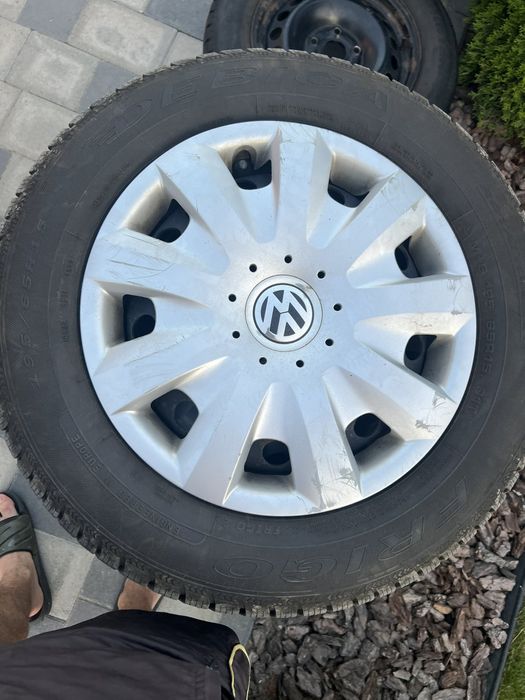 Продам зимні шини з дисками