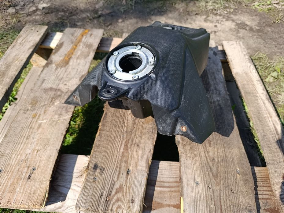 Bak Aprilia SX 125 18 – 21 r zbiornik paliwa obudowa plastik części A4