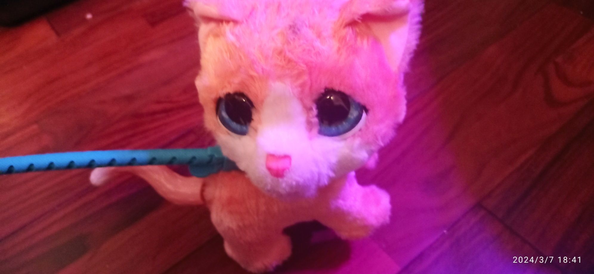 Hasbro Kotek furreal