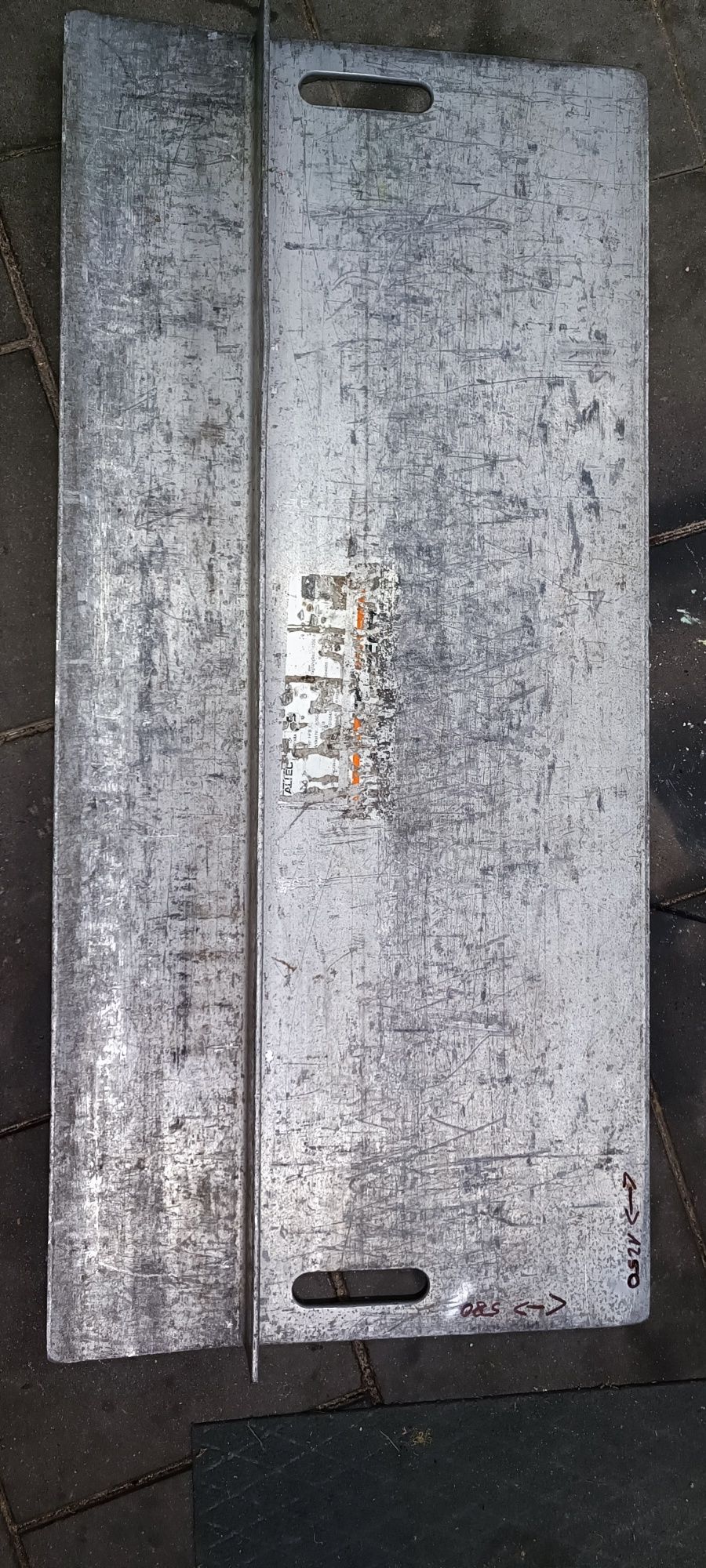 Pomost załadunkowy Altec udźwig 1200 kg, dł. x szer. 575 x 1250 mm