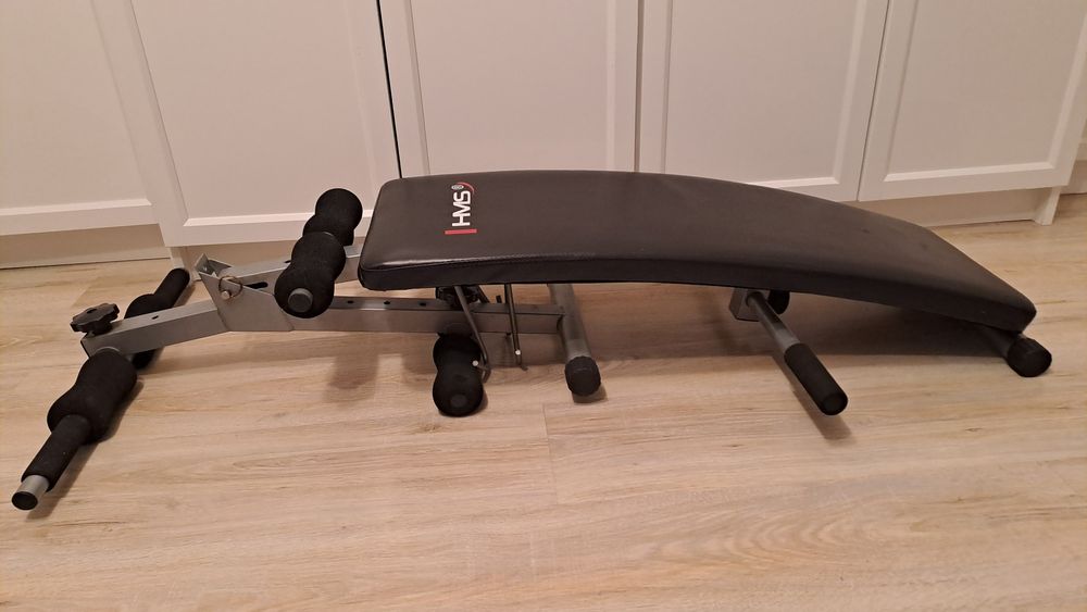 Ławka skośna do brzuszków HMS składana