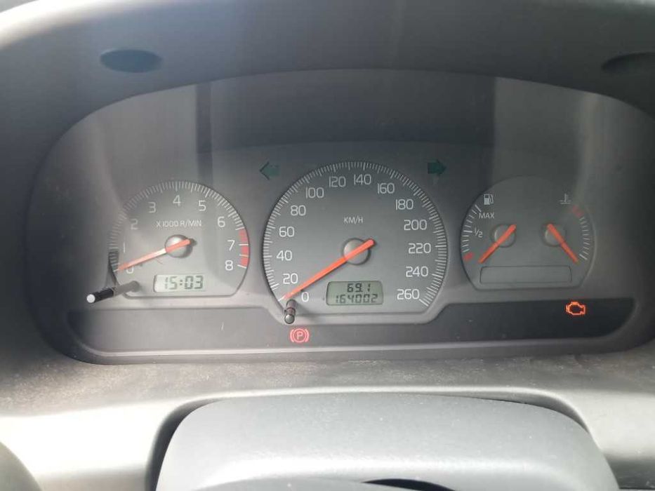 Volvo V40 1.6 com 164mil KM - 1 dono