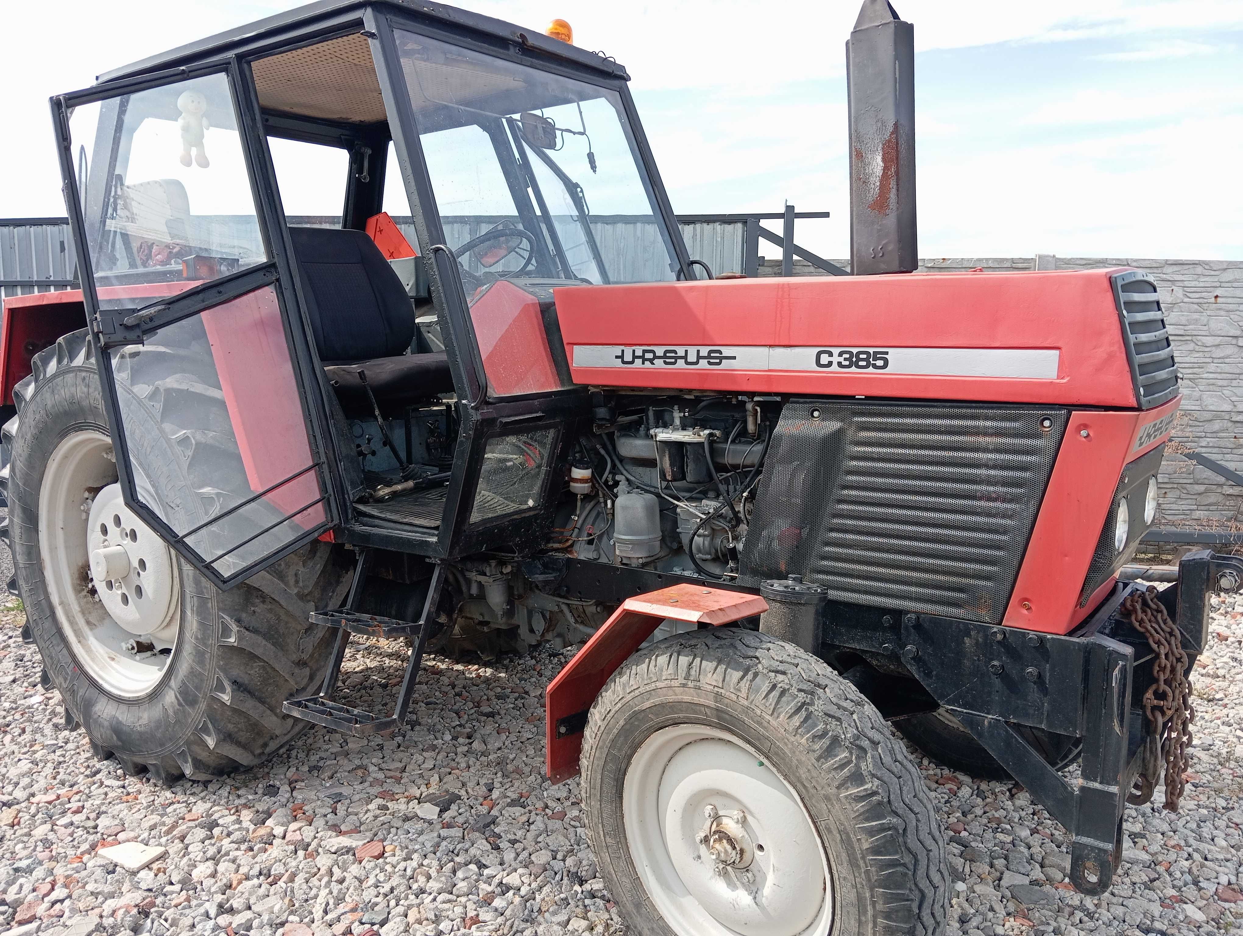 Ciągnik rolniczy Ursus C-385