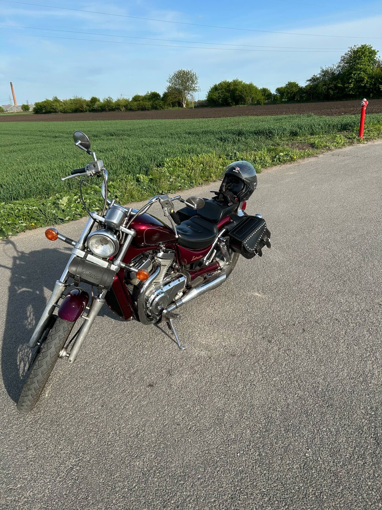 Suzuki intruder vs 750