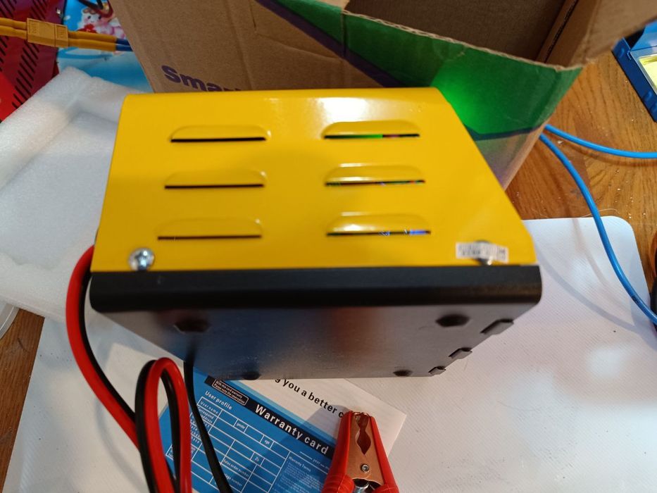 Импульсное зарядное устройство для АКБ , 12 - 24 Вольта. ANJING - 908