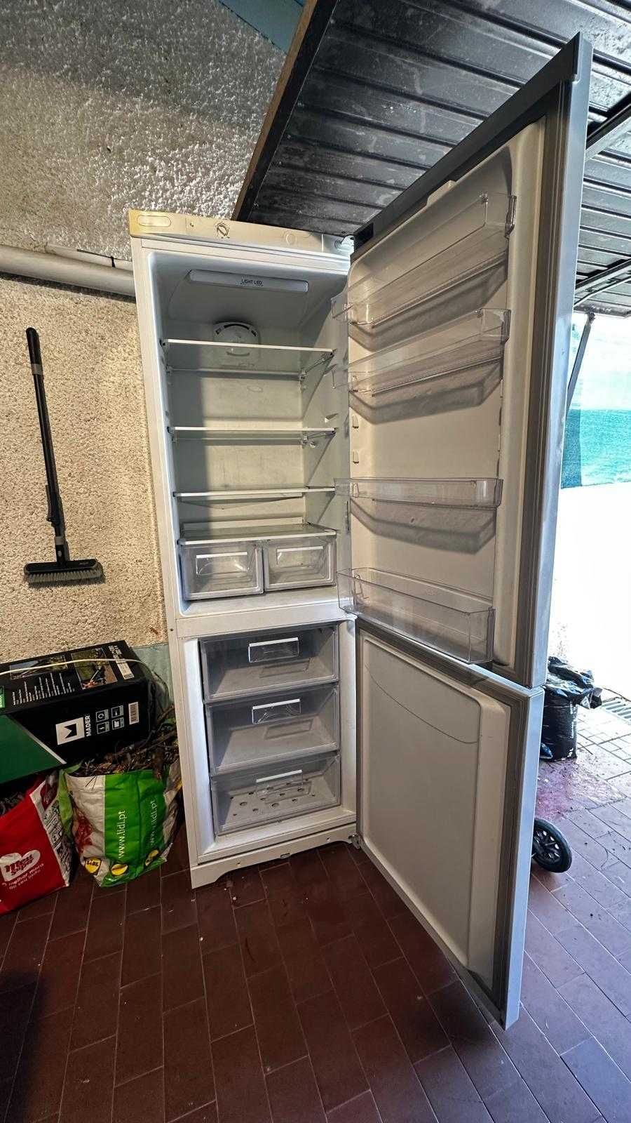 Frigorífico combinado Ariston Hotpoint