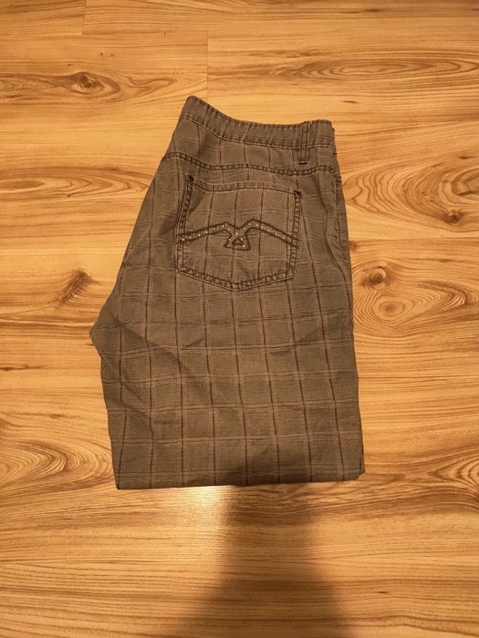 Damskie wiosennn spodnie 3/4 bawełniane w kratkę plus size Okay 44 wio