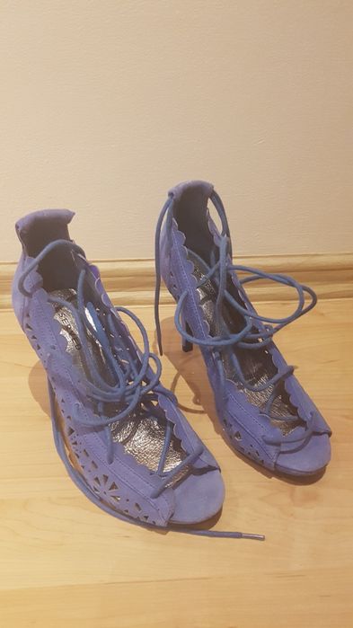 Nowe Niebieskie buty sandałki 37 Reserved wycięte wzory