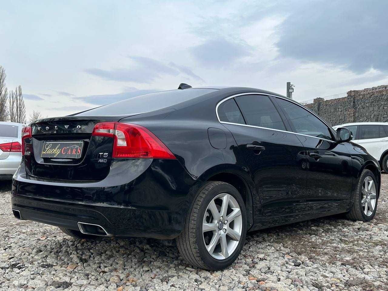 Авто Volvo S60 2015