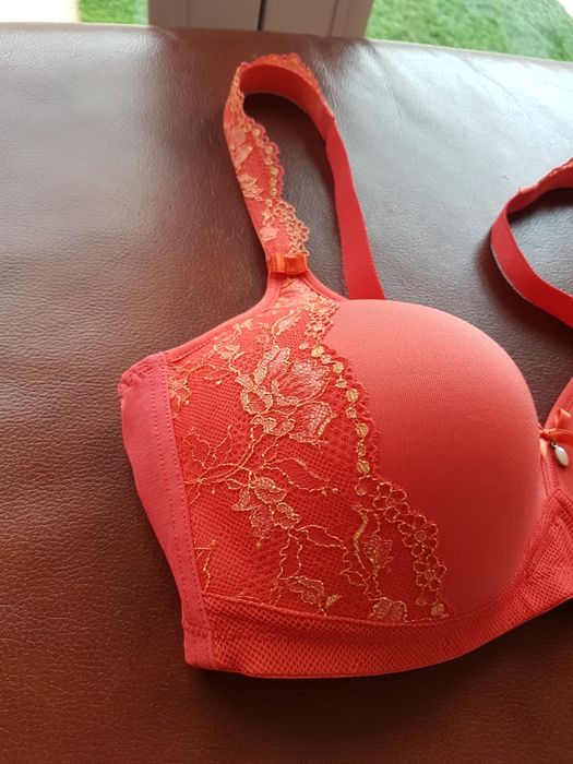 Piękny koralowy biustonosz Rosa Faia kolor koralowy, rozmiar 80D