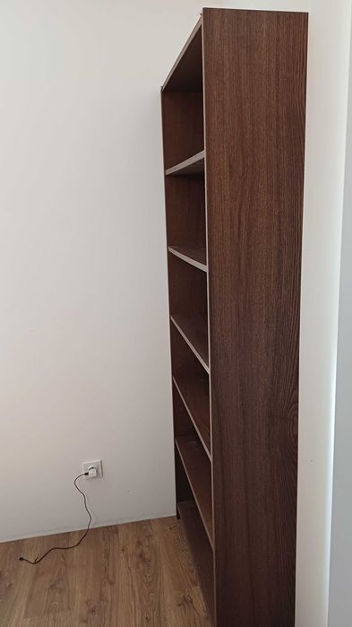 Regał Ikea Billy w bardzo dobrym stanie