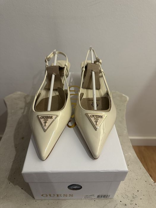 Sapato Guess Kitten Heels