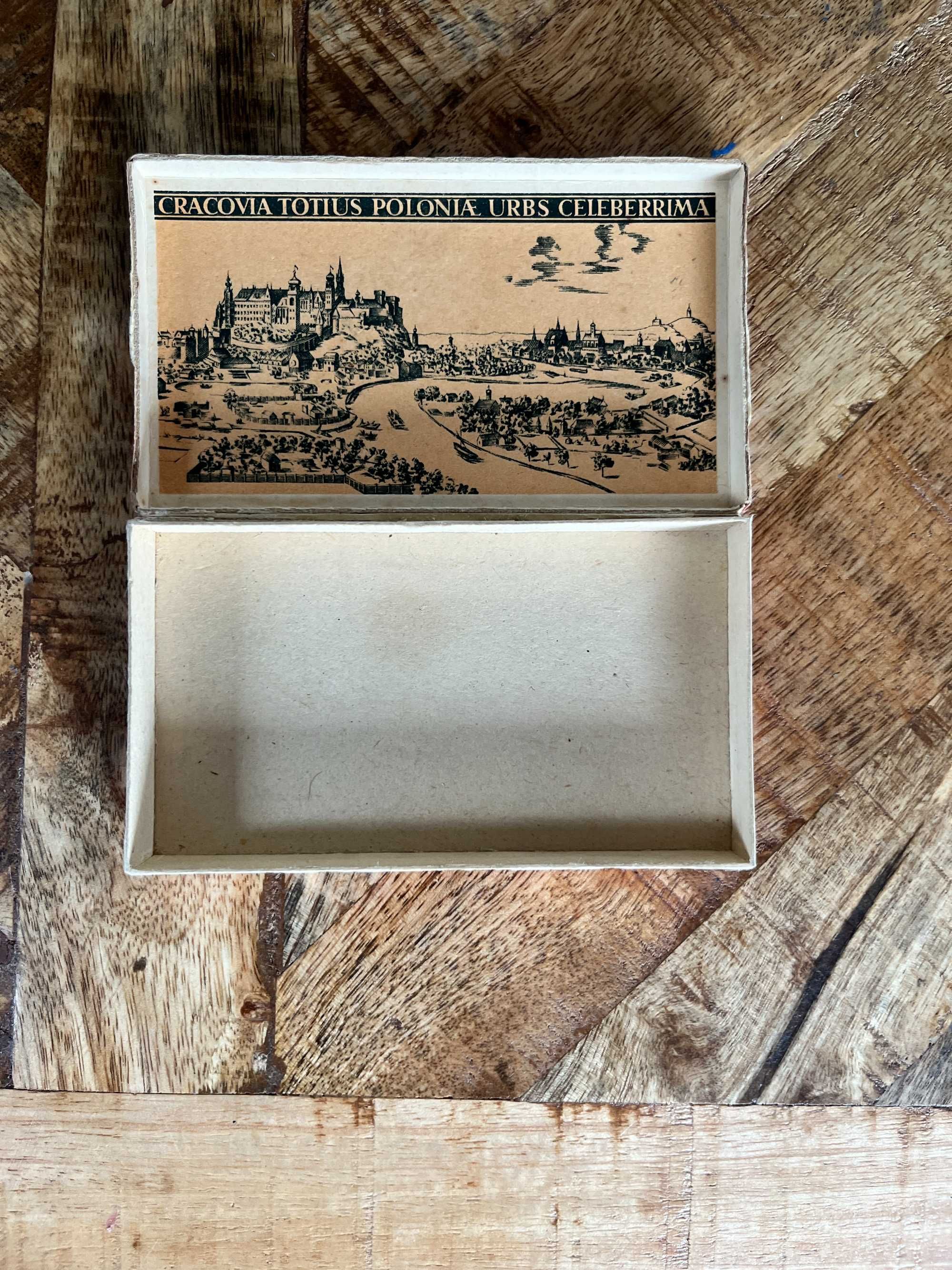 Stare pudełko Wrocławska wytwórnia papierosów Wawel ładny stan