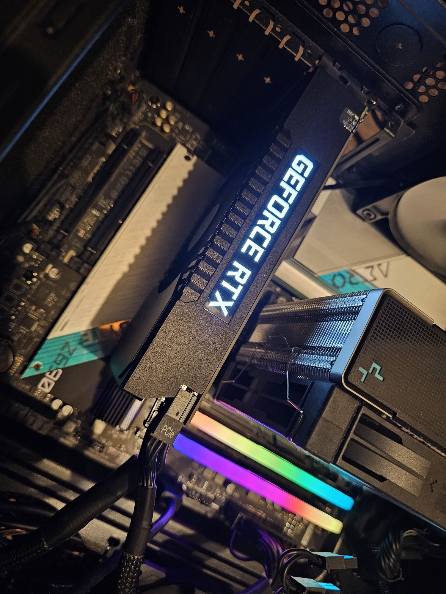 RTX 2060 6GB GDDR6 sff ( dobra do małych obudów )