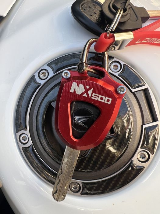 Honda NX 500 poucos kms com Extras (Não tenho tempo para andar)