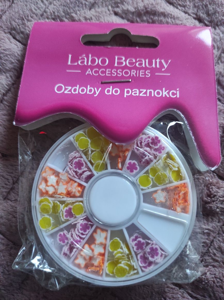 Ozdoby do paznokci