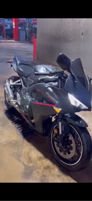 Honda CBR 650R 2024