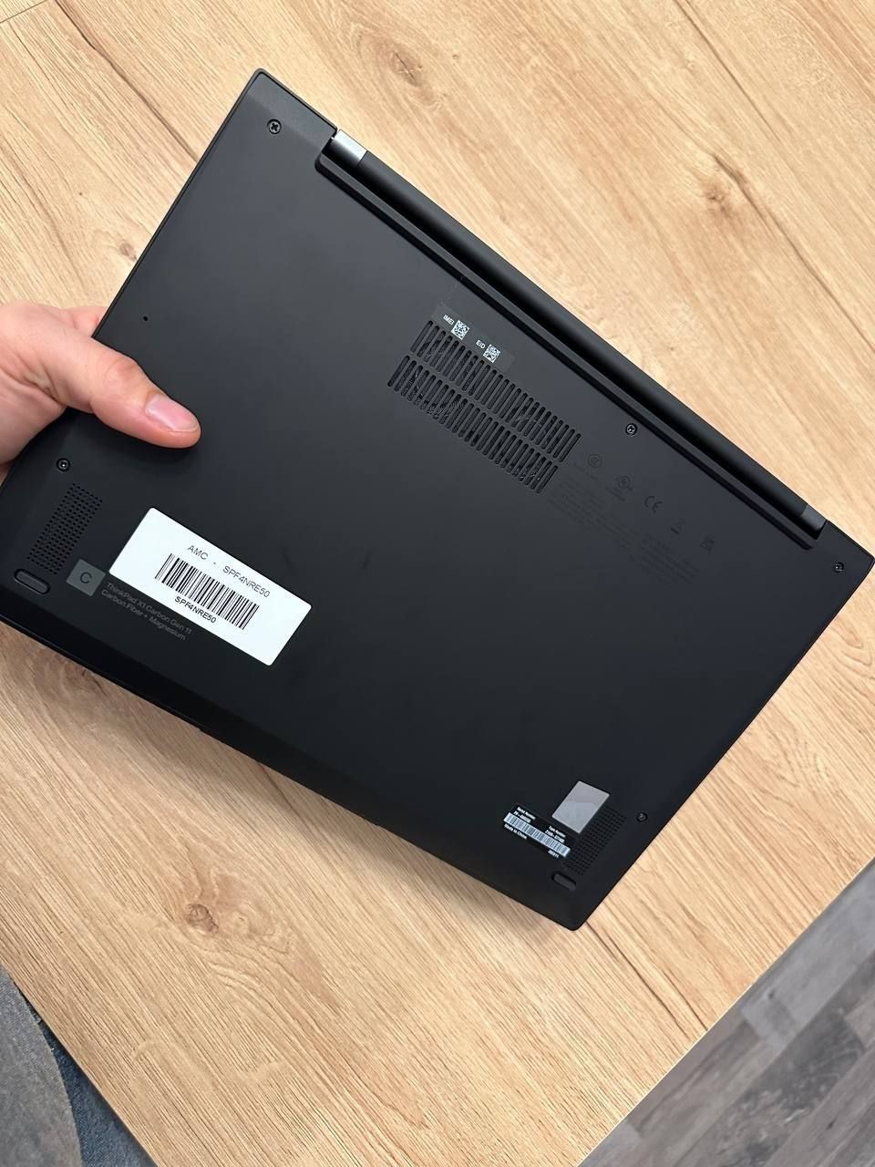 Nowy laptop lenovo X1 carbon 11 gen