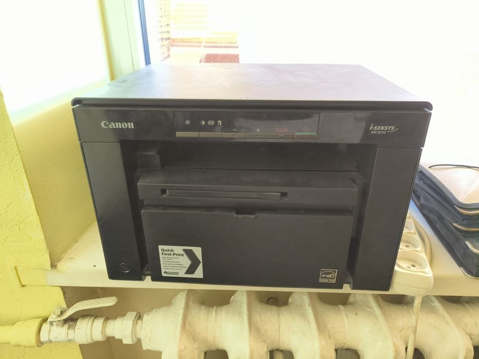 Принтер, сканер, ксерокс Canon MF3010