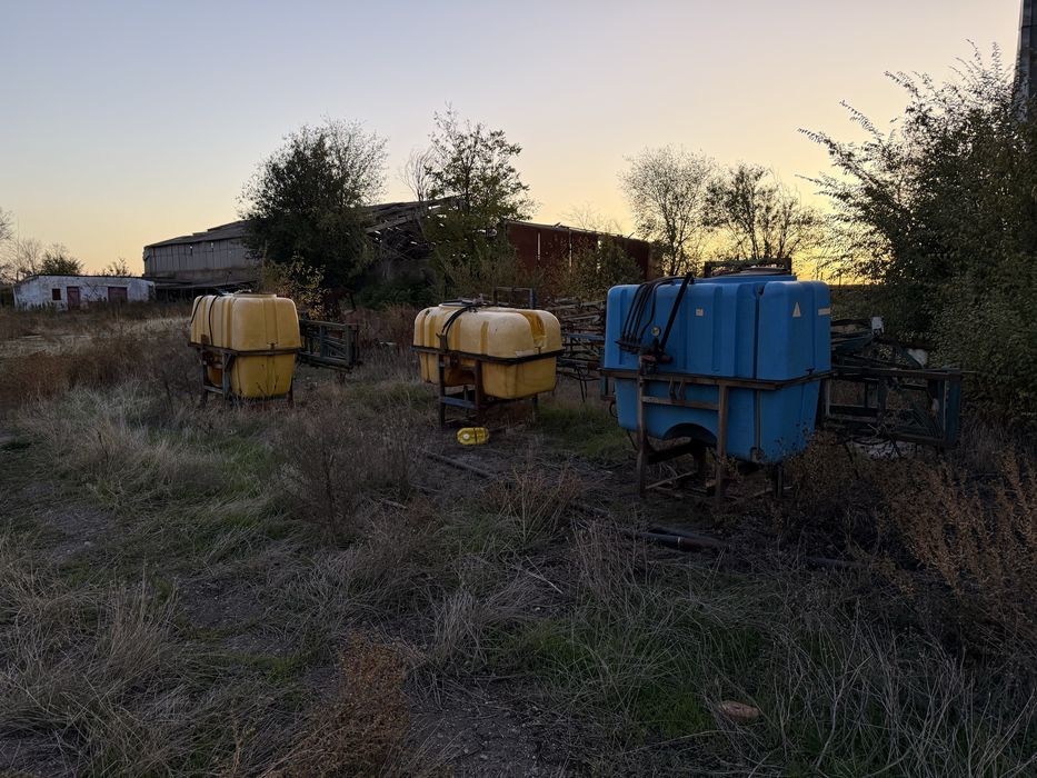 Обприскувачі навісні