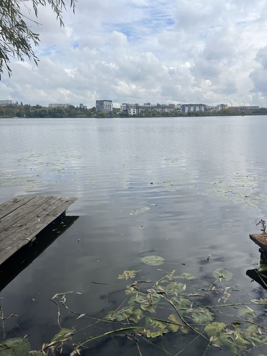 Продаж будинку біля озера Басів Кут