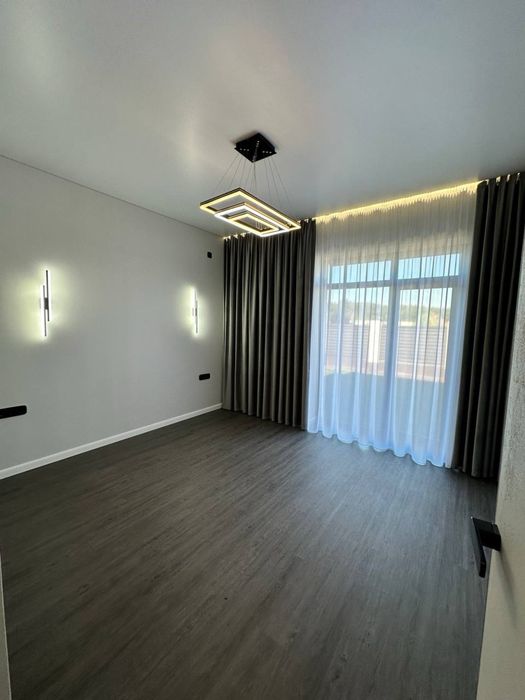 Будинок з новим дизайнерським ремонтом у Стоянці, 8 соток, 165 м2