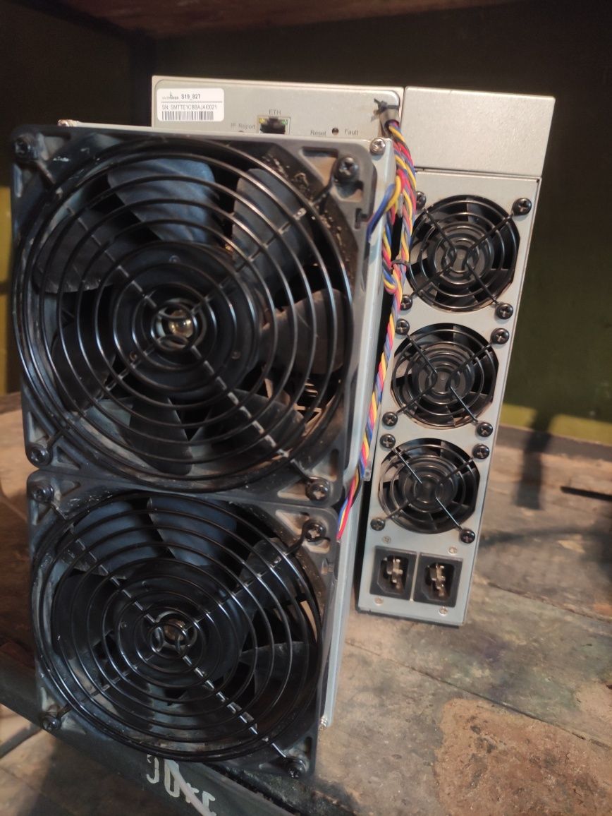 Antminer s19 90Th 88 чипов.