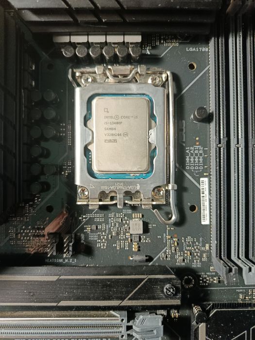 *para peças* I5-13400f e TUF GAMING B660-PLUS WIFI