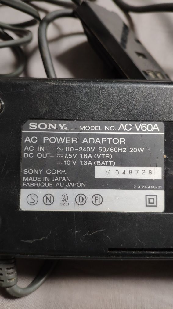 Sony AC-V60 A / C Адаптер питания Зарядное устройство для камеры