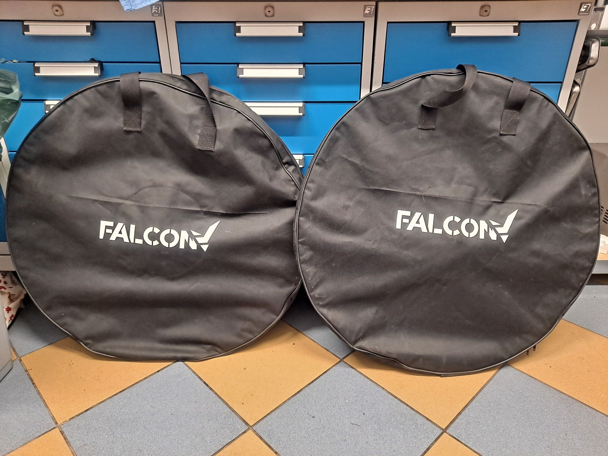 Karbonowe koła MTB Falcon Wheels