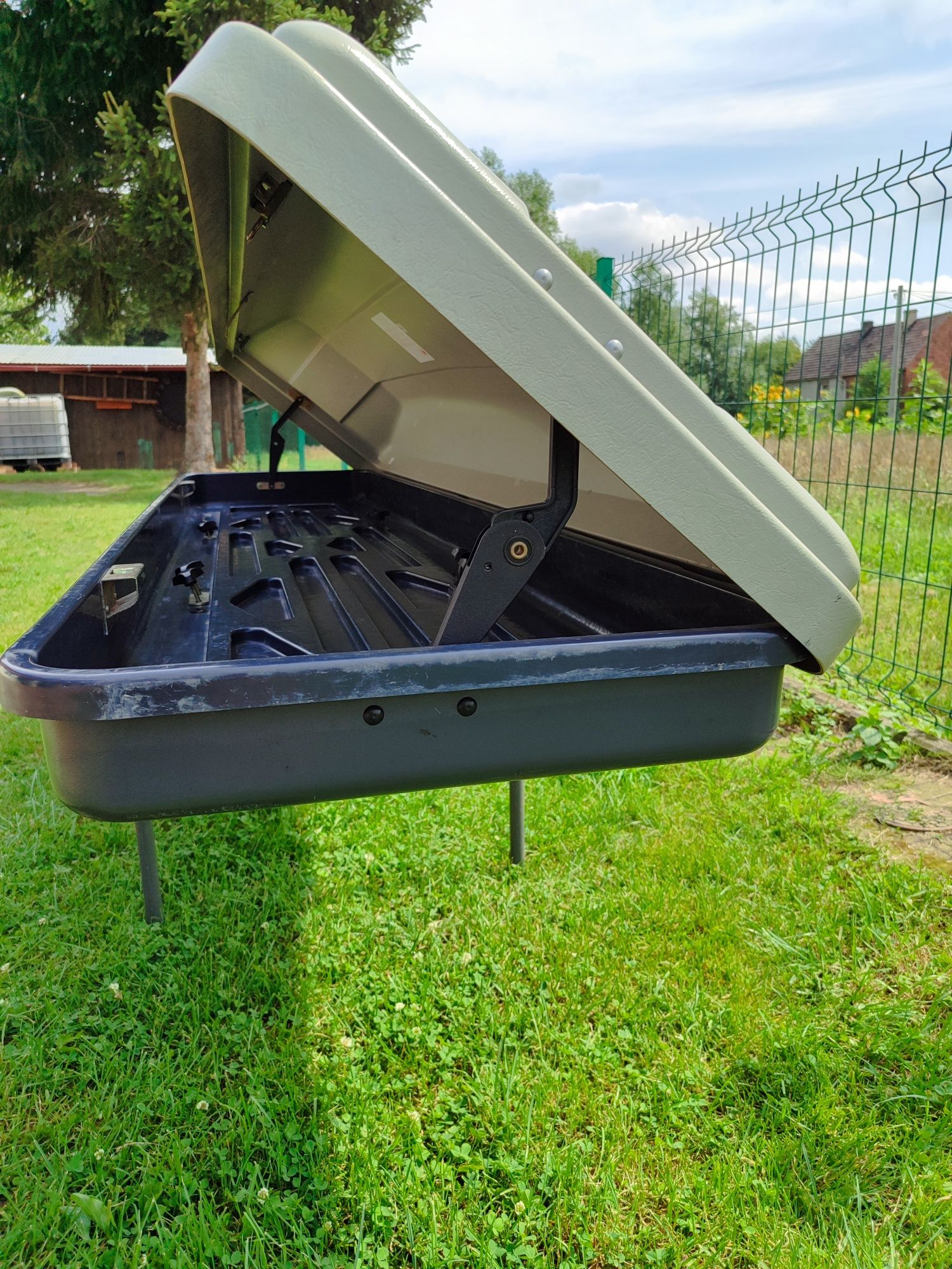 Box dachowy, boks , bagażnik na dach
