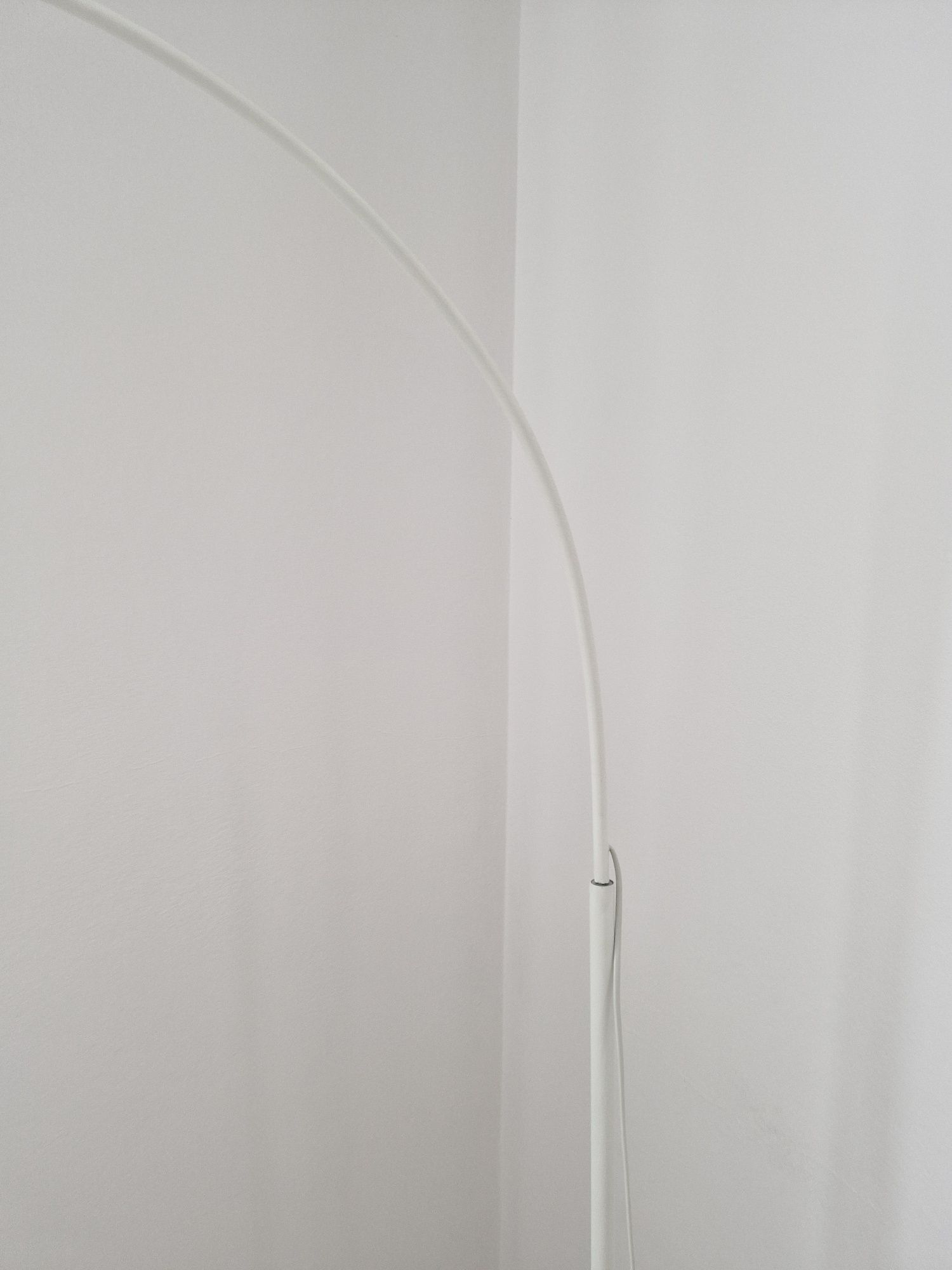 Lampa wolno stojąca