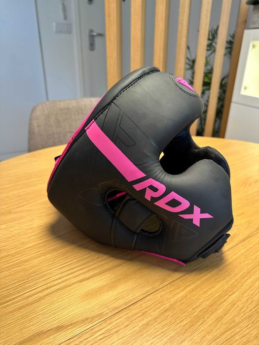 Capacete de boxe RDX Kara – Novo, com etiqueta