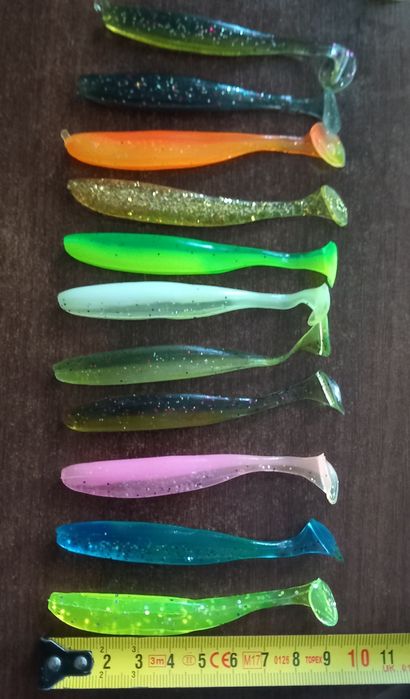 Sprzedam nowe gumki wobler 9cm długość  kolorowe 10 +1 gratis