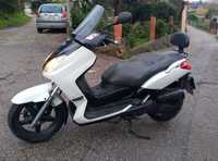 Scooter Yamaha XMax 125