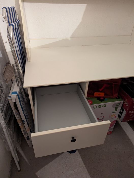 Secretária branca IKEA