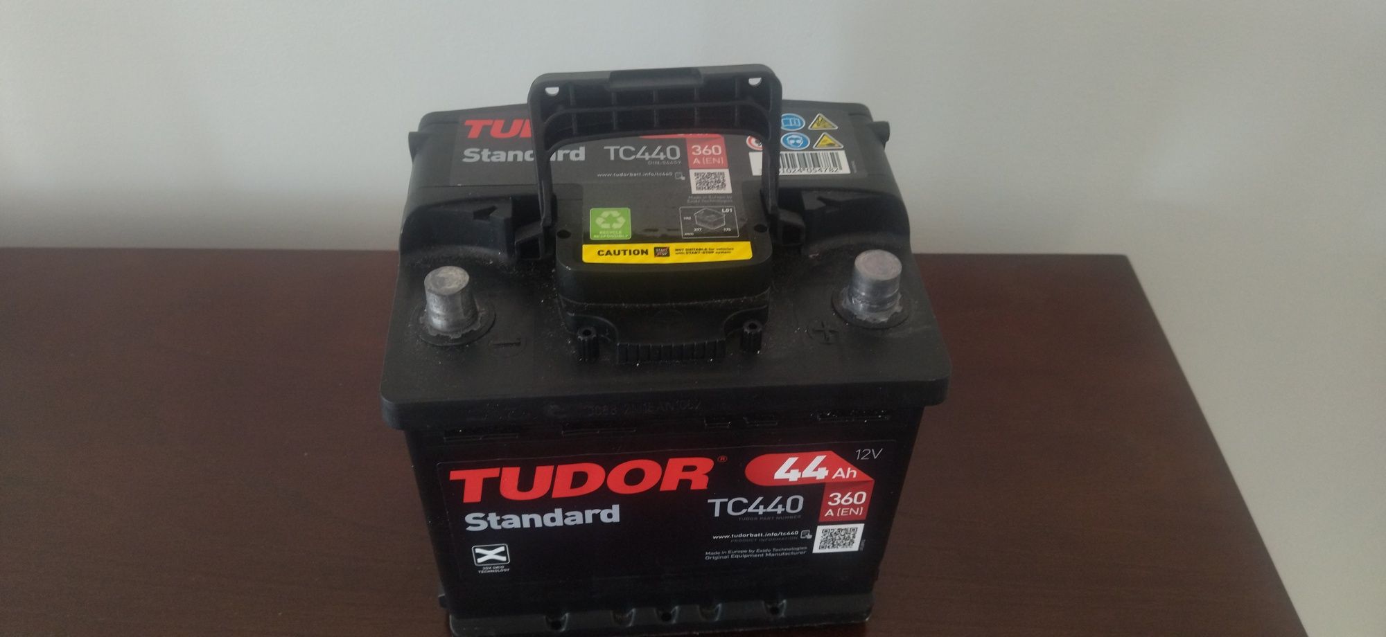 Bateria Tudor Standard TC440 44Ah 12v