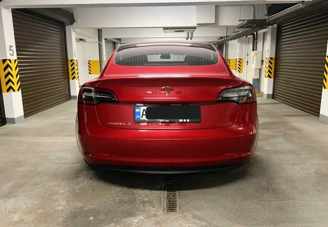 Tesla model 3 Long Range