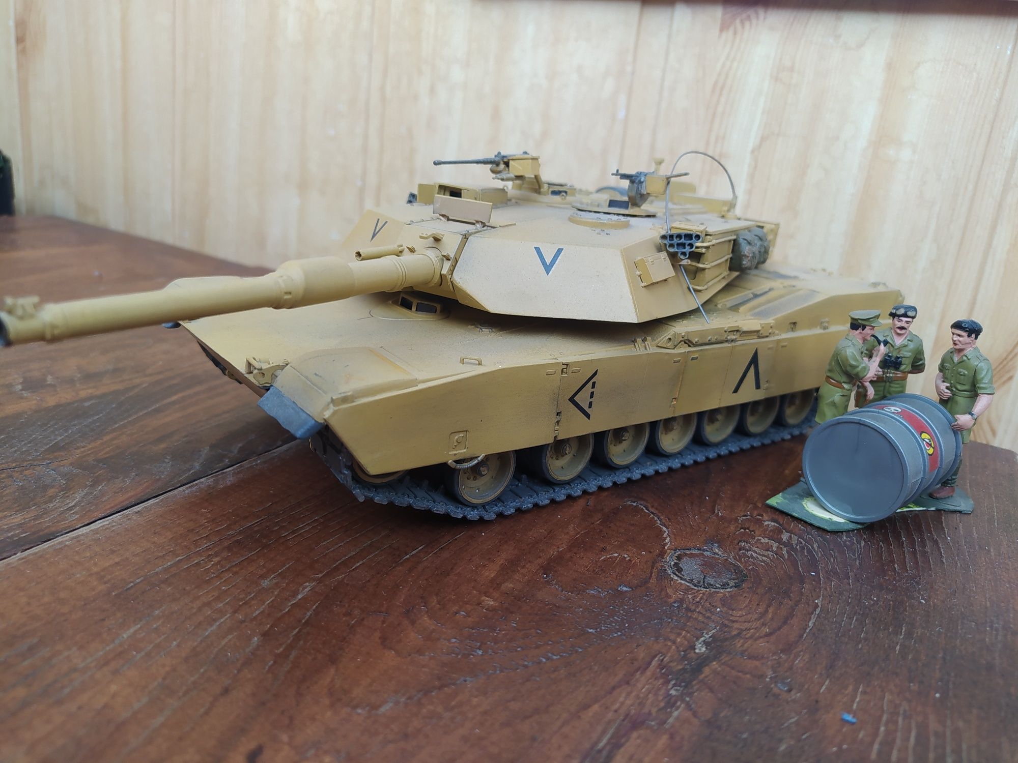 Масштабная модель 1:35 танка Абрамс
