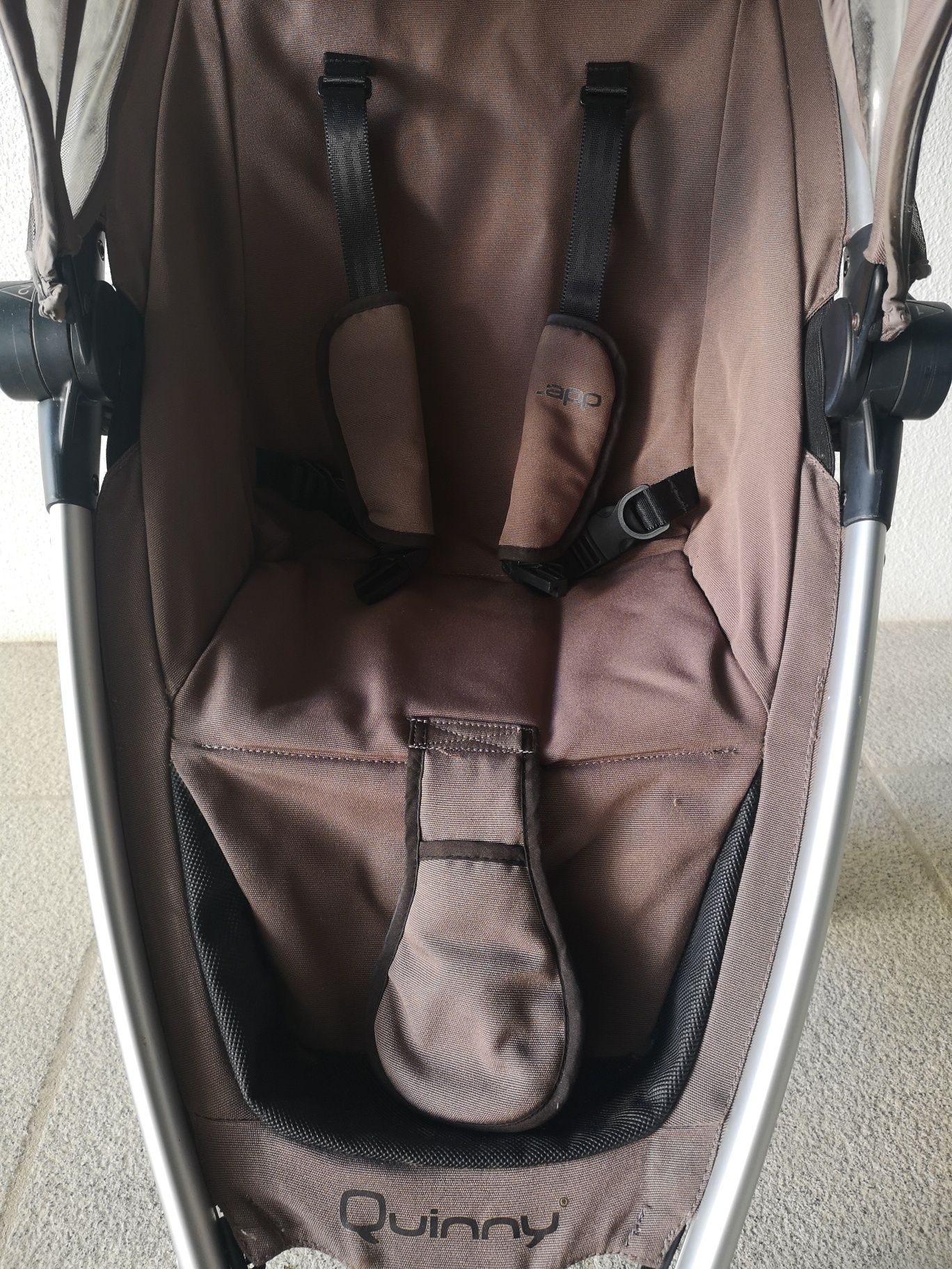 Carrinho de passeio Quinny