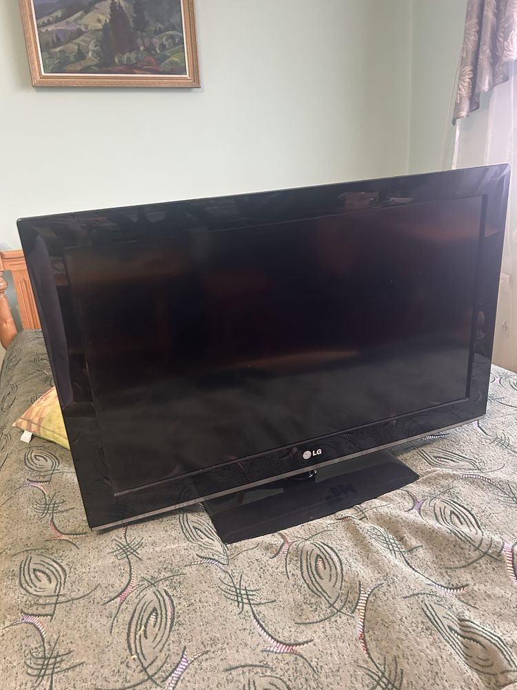 Телевізор LG 32. Без поломок . Відмінний стан. Ціна 2000