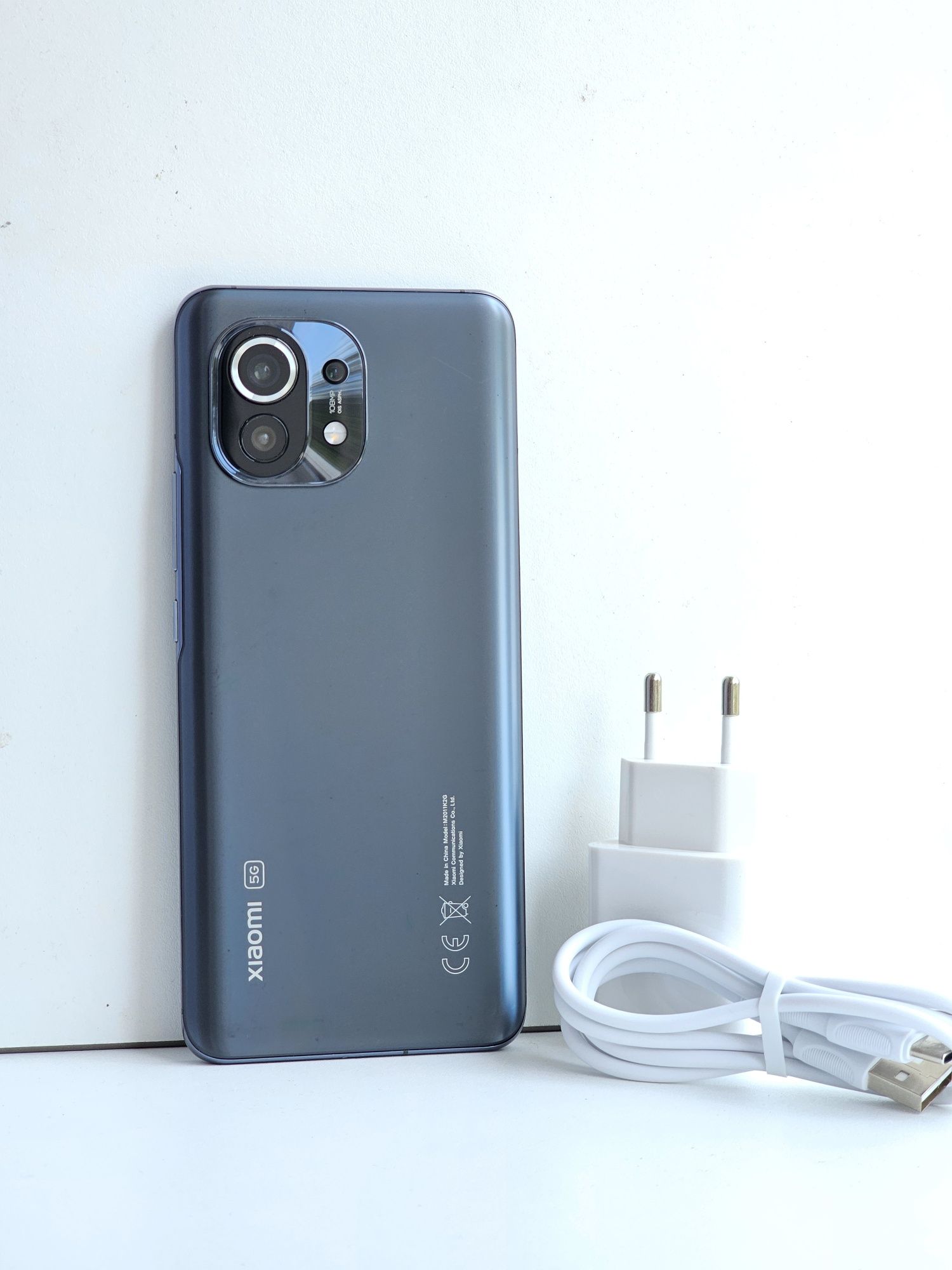 Xiaomi mi 11 8/256 gb стан відмінний