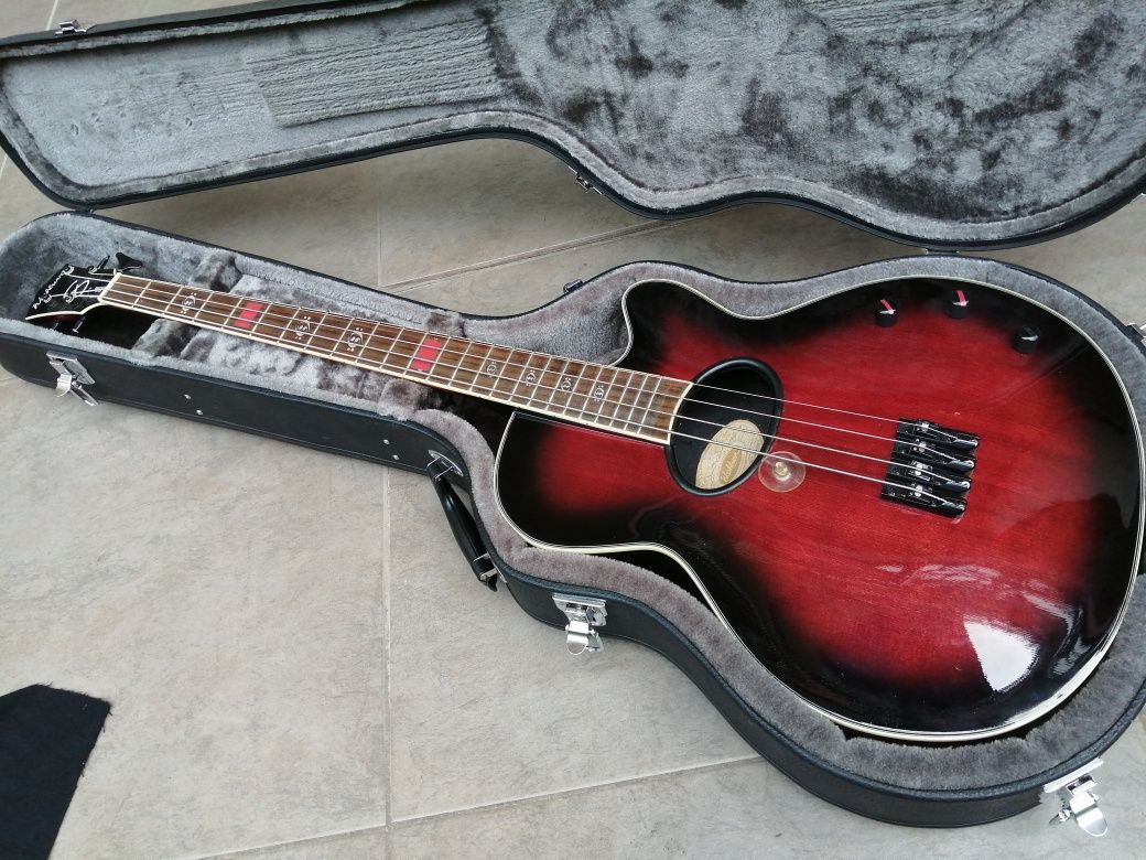 Gitara basowa Washburn Custom