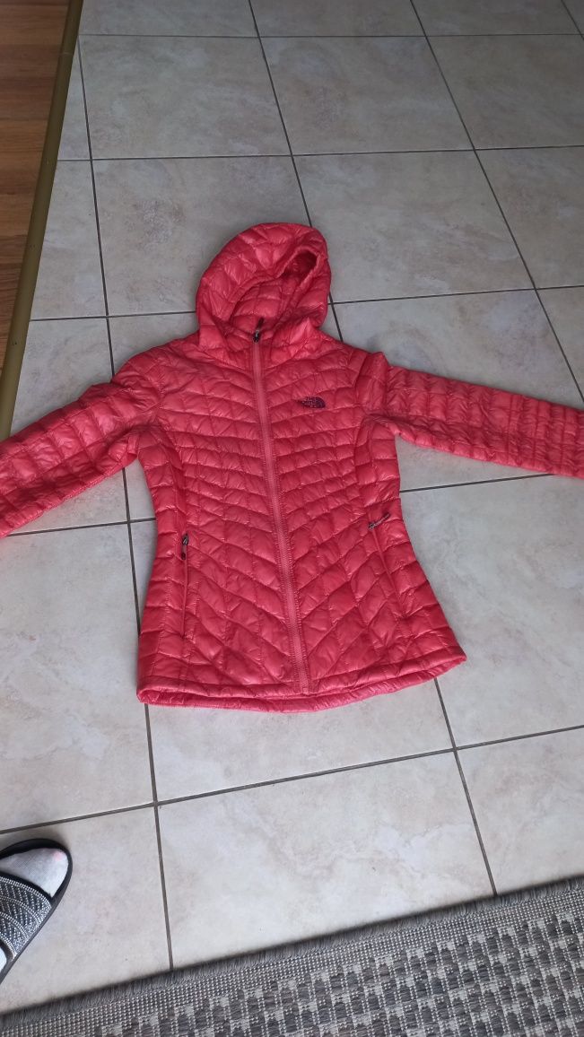 Kurtka pikowana The North Face Thermoball roz S, pachy 46 cm pomarańcz